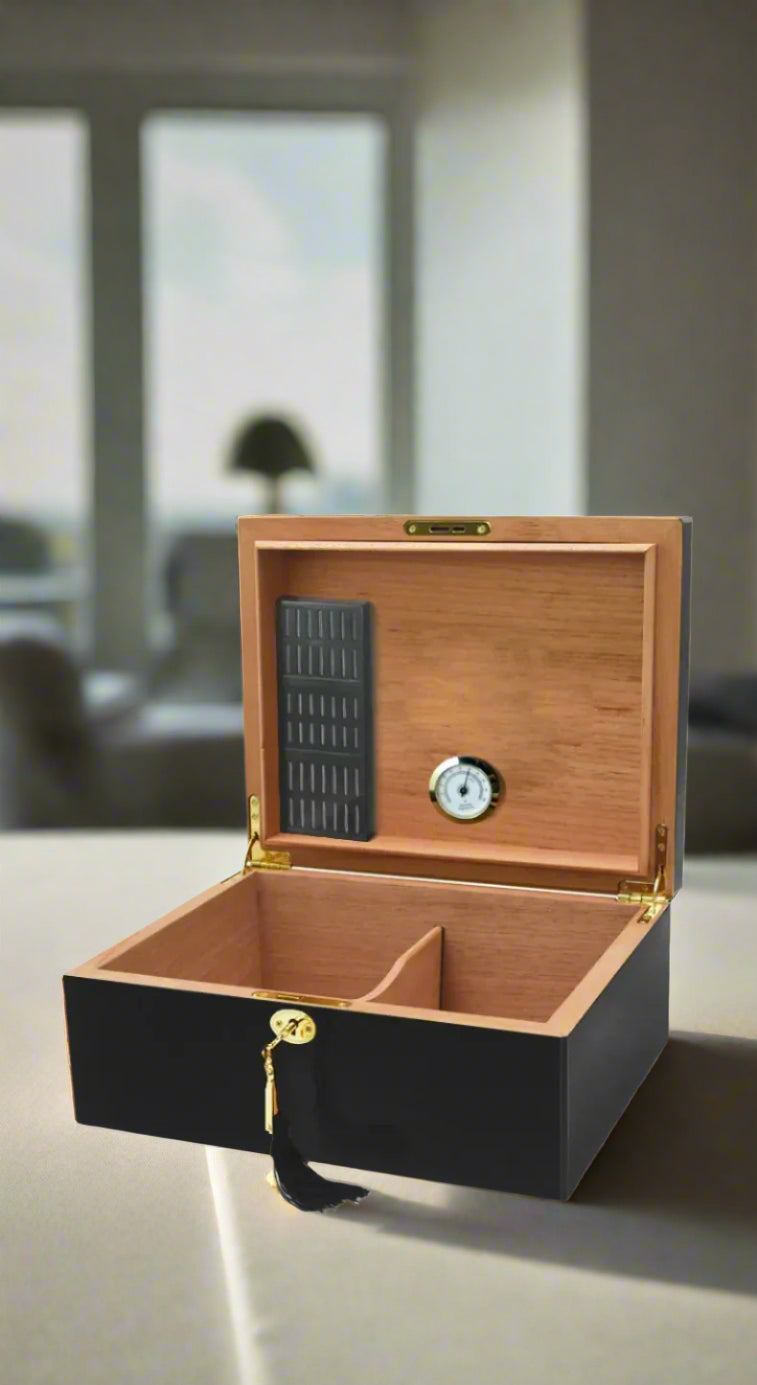Portable Hygrometer Cedar Wood Cigar Humidor Box