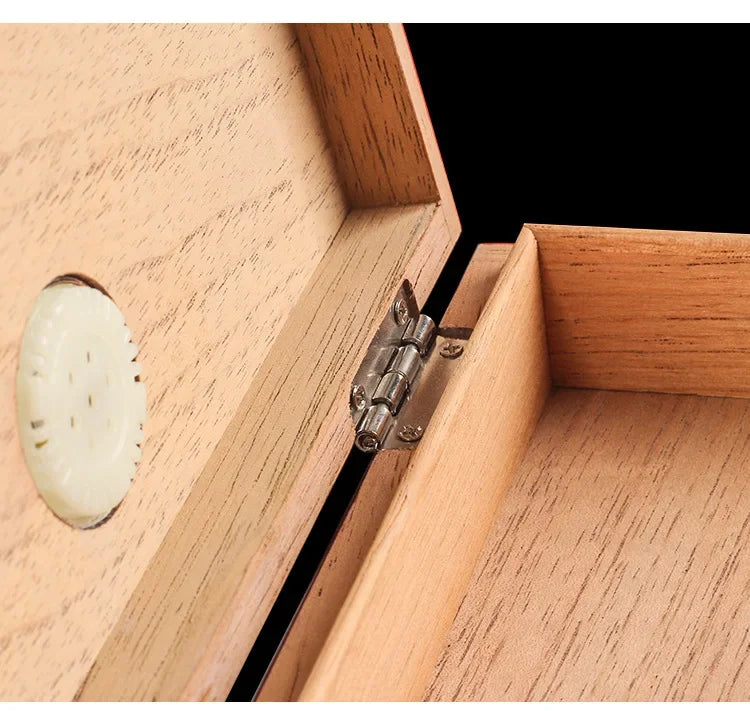 Cedar Wood Travel Cigar Humidor